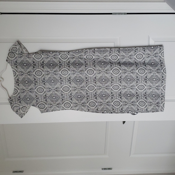 BNWOT Dress - Picture 2 of 3